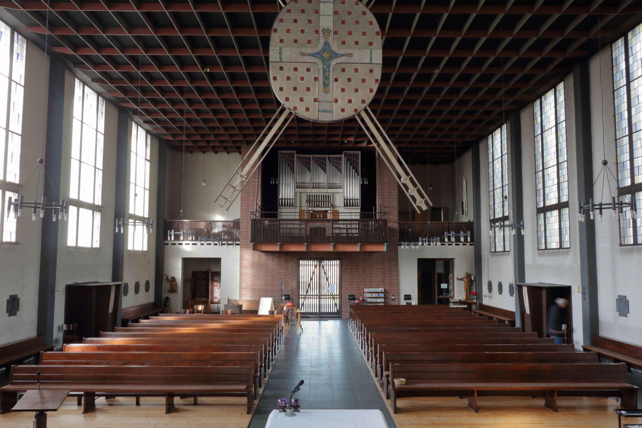 Orgel St. Andreas, Kirche mit Orgelbühne