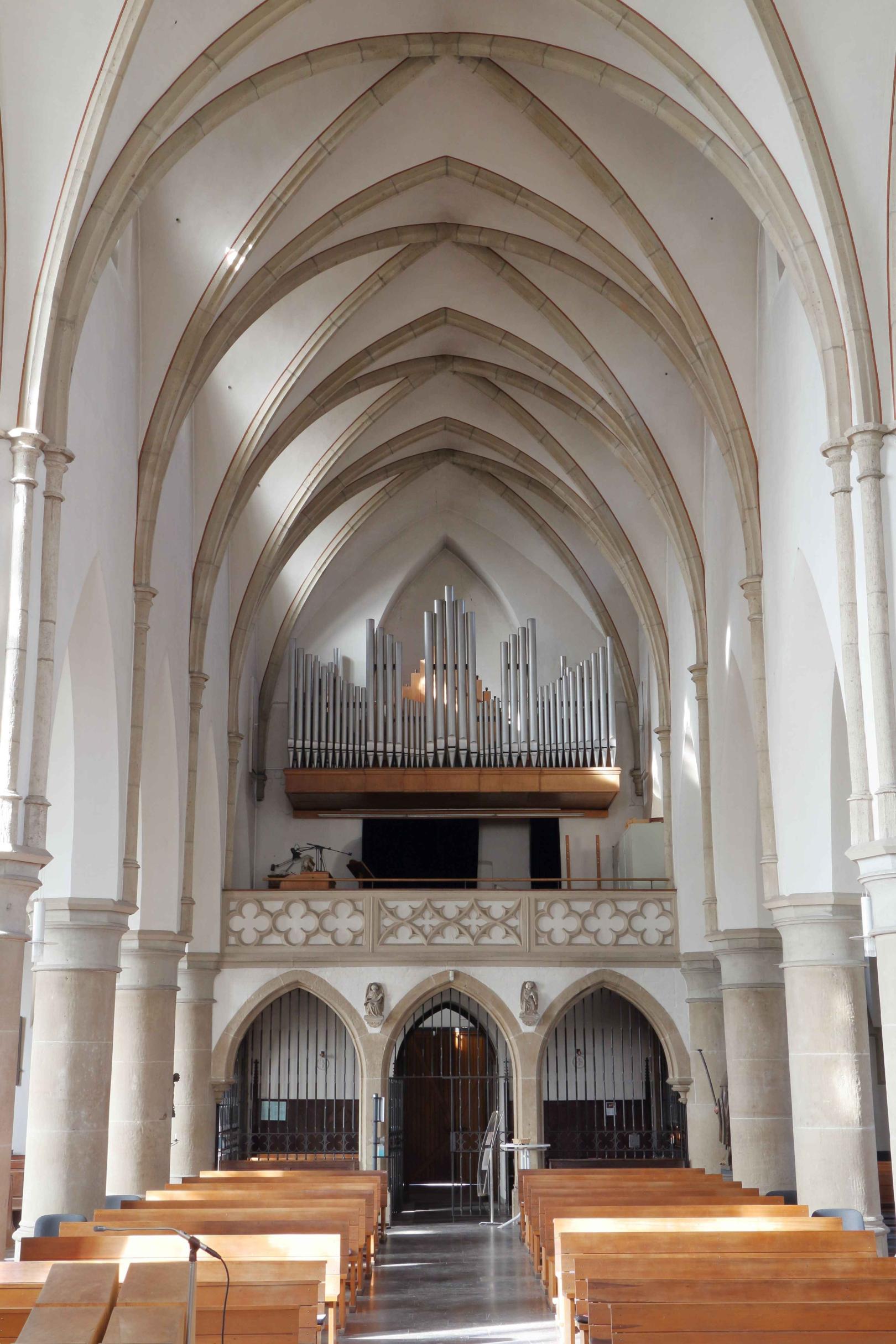 Orgel St. Matthias, Kirche mit Orgelbühne (c) Werner Eschbach