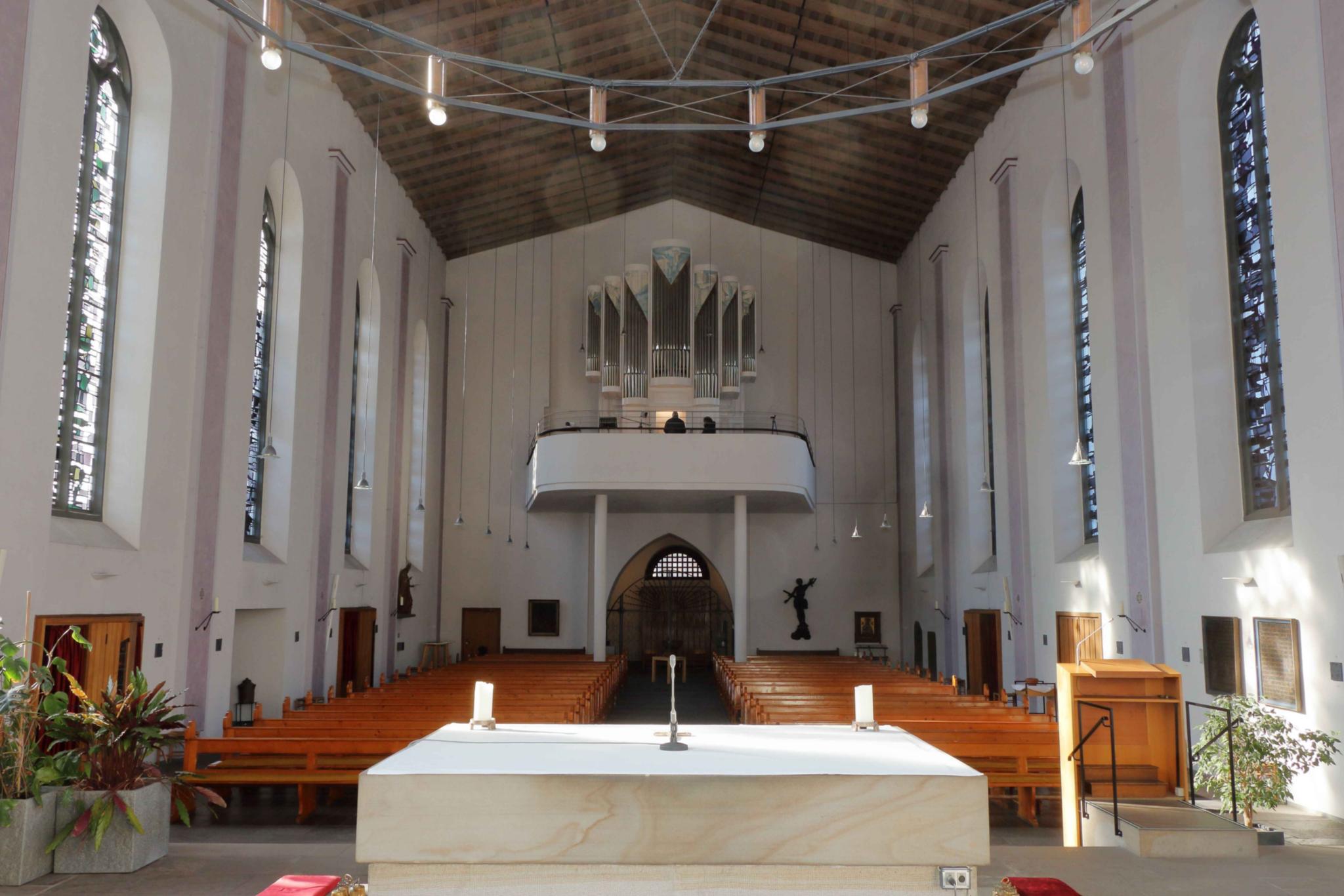 Orgel St. Peter, Kirche mit Orgelbühne